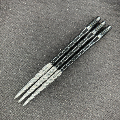 WTP GROOVE deep ring grip dart point detail